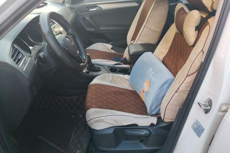 Used Volkswagen Tiguan L 2017 330TSI Automatic Two-Wheel Drive Luxury Edition Left Front Seat