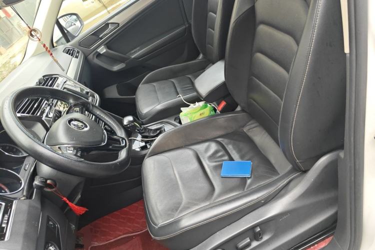 Used Volkswagen Tiguan L 2017 330TSI Automatic Two-Wheel Drive Luxury Edition Left Front Seat