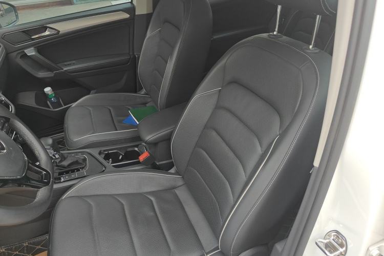 Used Volkswagen Tiguan L 2017 330TSI Automatic Two-Wheel Drive Luxury Edition Left Front Seat
