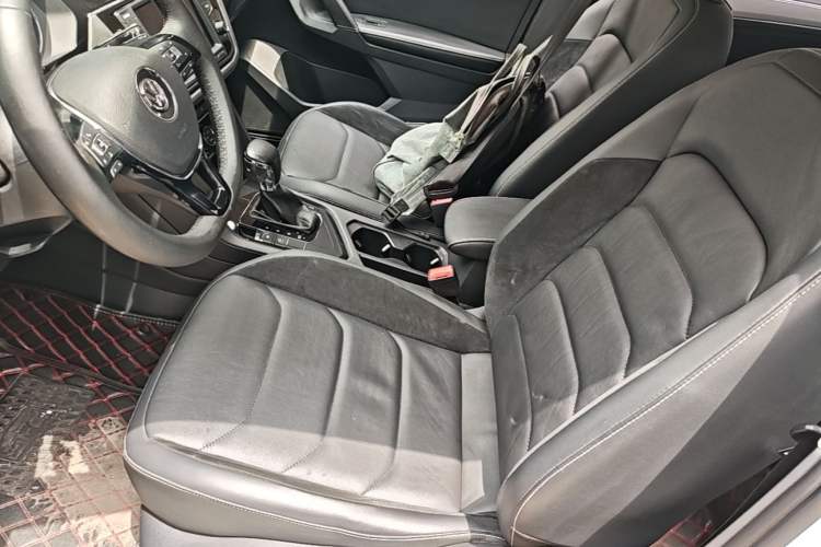 Used Volkswagen Tiguan L 2017 330TSI Automatic Two-Wheel Drive Comfort Edition Left Front Seat