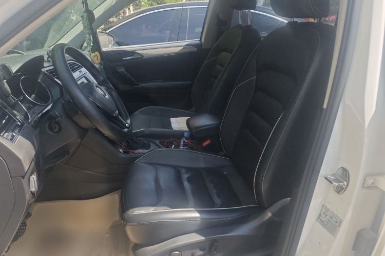 Used Volkswagen Tiguan L 2017 330TSI Automatic Two-Wheel Drive Flagship Edition Left Front Seat