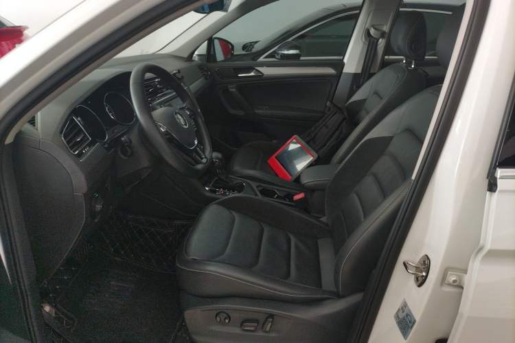 Used Volkswagen Tiguan L 2017 330TSI Automatic Two-Wheel Drive Luxury Edition