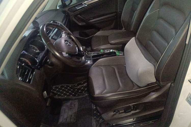 Used Volkswagen Tiguan L 2017 330TSI Automatic Two-Wheel Drive Flagship Edition Left Front Seat