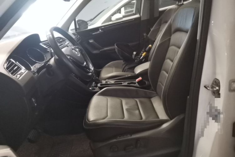 Used Volkswagen Tiguan L 2017 380TSI Automatic All-Wheel-Drive Flagship Edition Left Front Seat