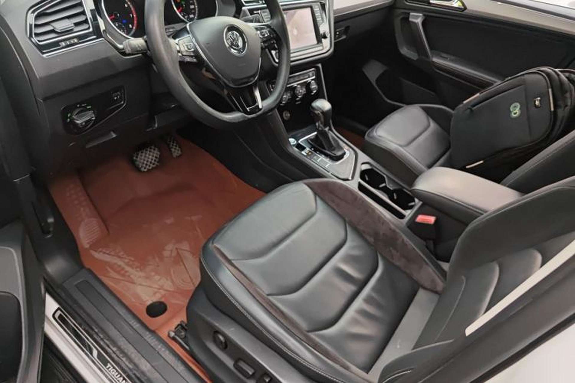 Used Volkswagen Tiguan L 2017 330TSI Automatic Two-Wheel Drive Comfort Edition Left Front Seat