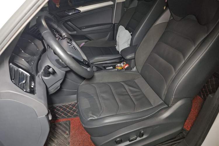 Used Volkswagen Tiguan L 2017 330TSI Automatic Two-Wheel Drive Comfort Edition Left Front Seat