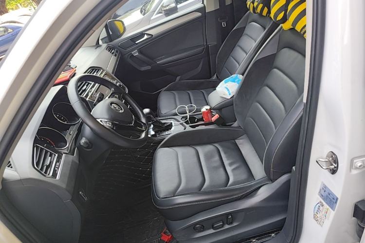 Used Volkswagen Tiguan L 2017 380TSI Automatic All-Wheel-Drive Luxury Edition Left Front Seat