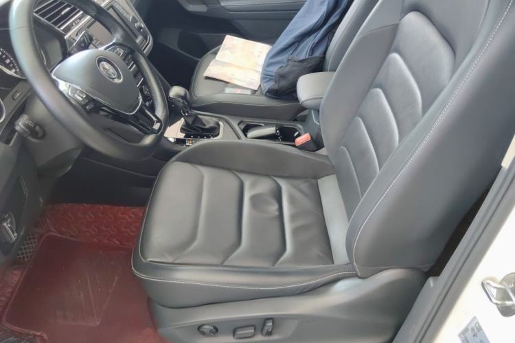 Used Volkswagen Tiguan L 2017 380TSI Automatic All-Wheel-Drive Luxury Edition Left Front Seat
