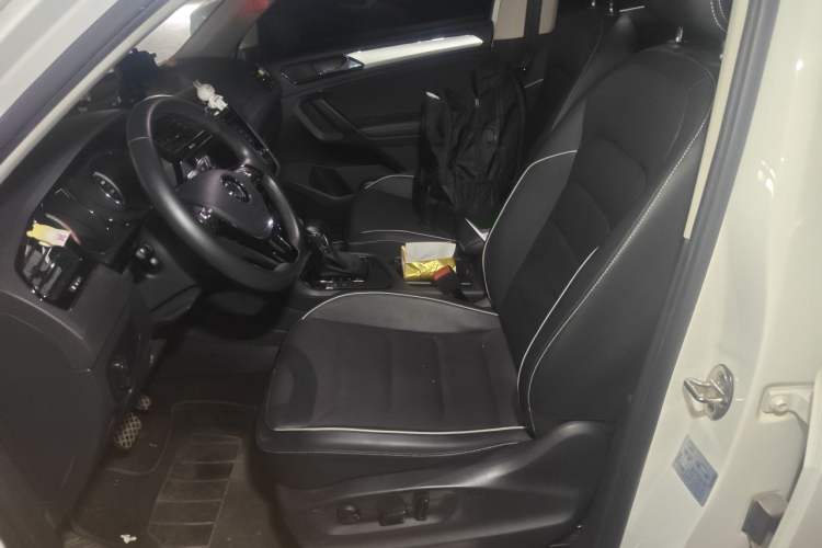 Used Volkswagen Tiguan L 2017 330TSI Automatic Two-Wheel Drive Flagship Edition Left Front Seat