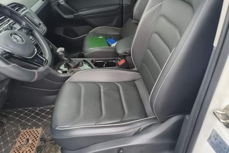 Used Volkswagen Tiguan L 2017 330TSI Automatic Two-Wheel Drive Flagship Edition Left Front Seat