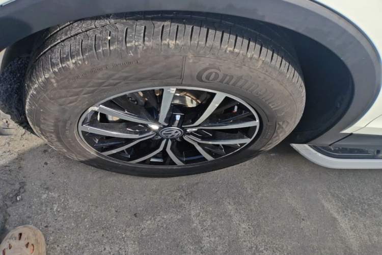 Used Volkswagen Tiguan L 2017 330TSI Automatic Two-Wheel Drive Luxury Edition Left Front Wheel Hub