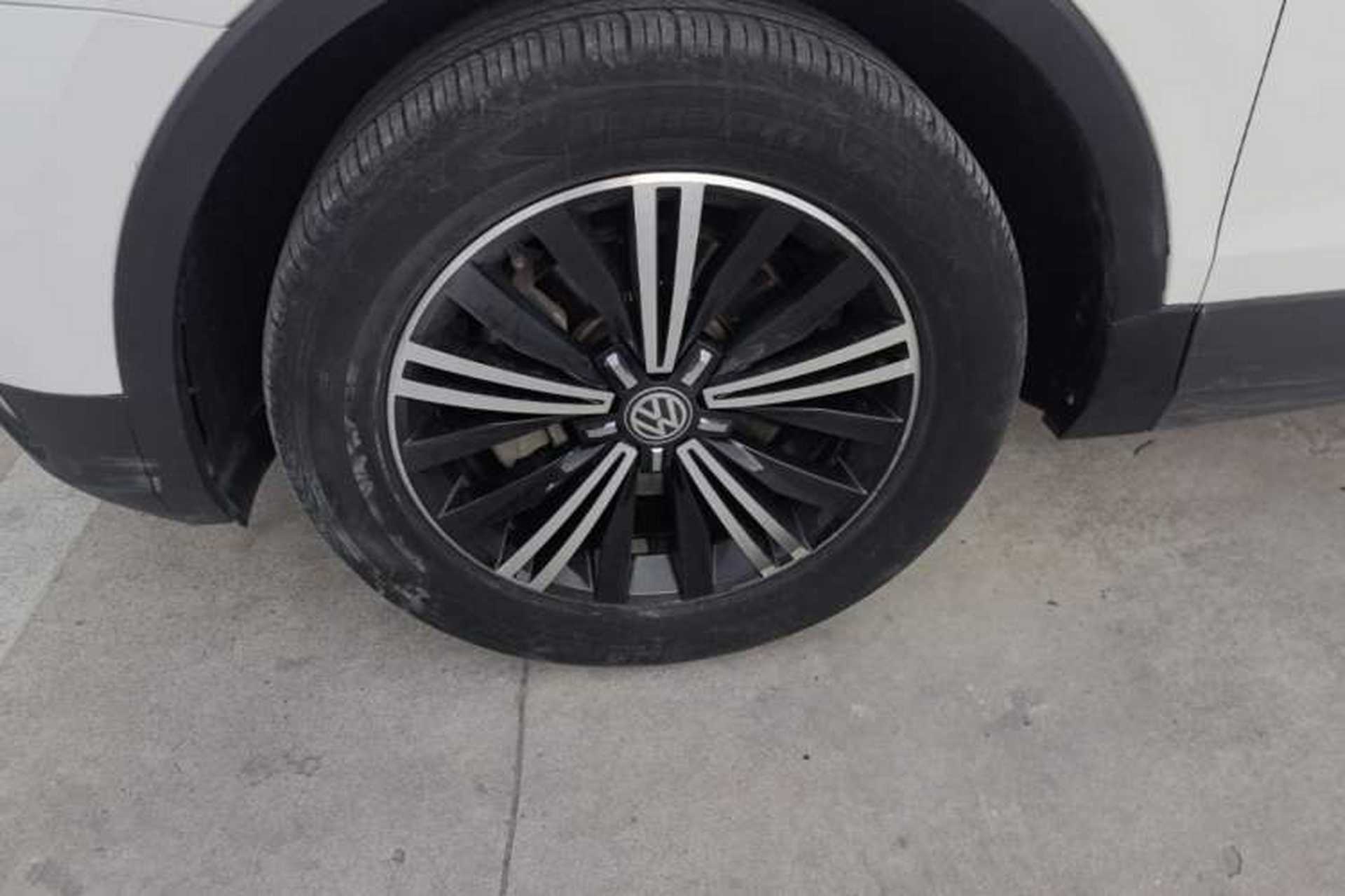 Used Volkswagen Tiguan L 2017 380TSI Automatic All-Wheel-Drive Luxury Edition Left Front Wheel Hub