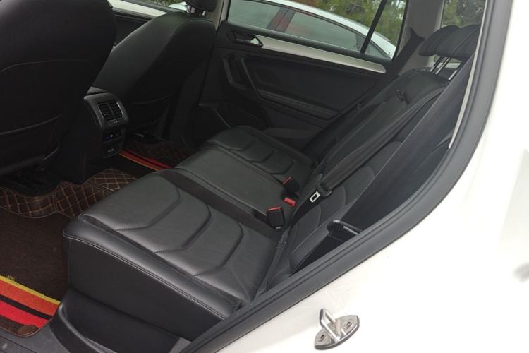 Used Volkswagen Tiguan L 2017 330TSI Automatic Two-Wheel Drive Luxury Edition Left Rear Seat
