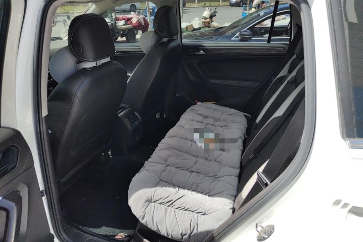 Used Volkswagen Tiguan L 2017 330TSI Automatic Two-Wheel Drive Luxury Edition Left Rear Seat