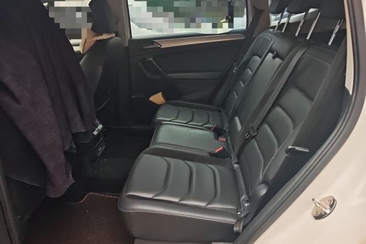 Used Volkswagen Tiguan L 2017 330TSI Automatic Two-Wheel Drive Comfort Edition Left Rear Seat