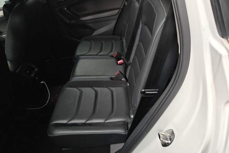Used Volkswagen Tiguan L 2017 330TSI Automatic Two-Wheel Drive Comfort Edition Left Rear Seat