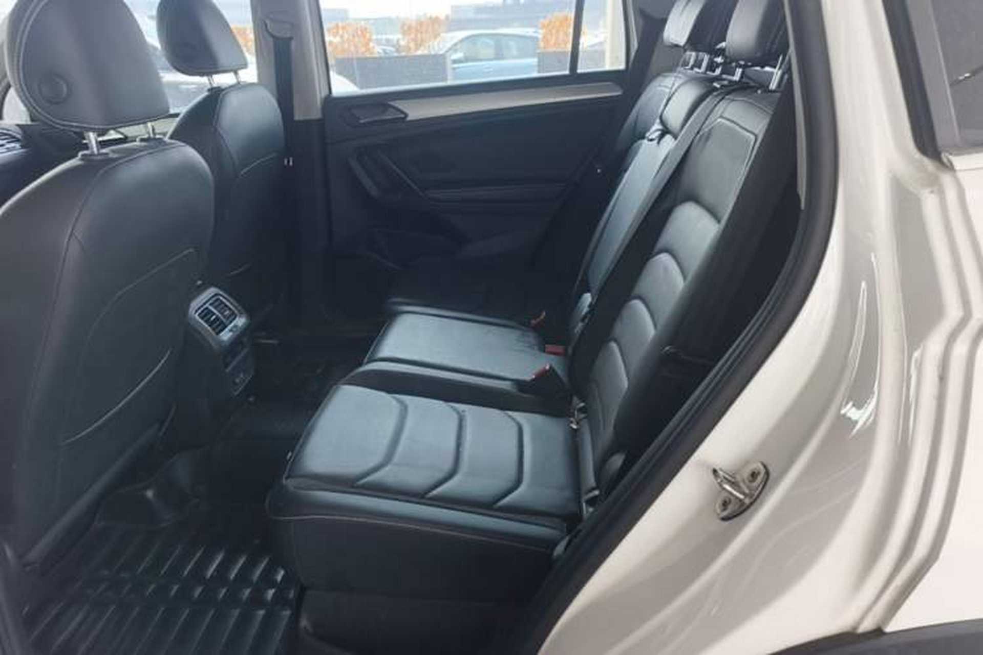 Used Volkswagen Tiguan L 2017 380TSI Automatic All-Wheel-Drive Luxury Edition Left Rear Seat