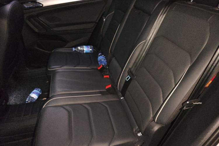 Used Volkswagen Tiguan L 2017 330TSI Automatic Two-Wheel Drive Flagship Edition Left Rear Seat