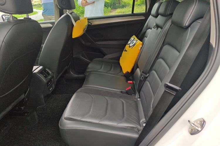 Used Volkswagen Tiguan L 2017 330TSI Automatic Two-Wheel Drive Luxury Edition Left Rear Seat
