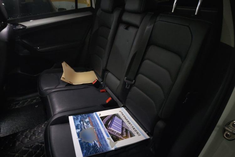 Used Volkswagen Tiguan L 2017 380TSI Automatic All-Wheel-Drive Luxury Edition Left Rear Seat