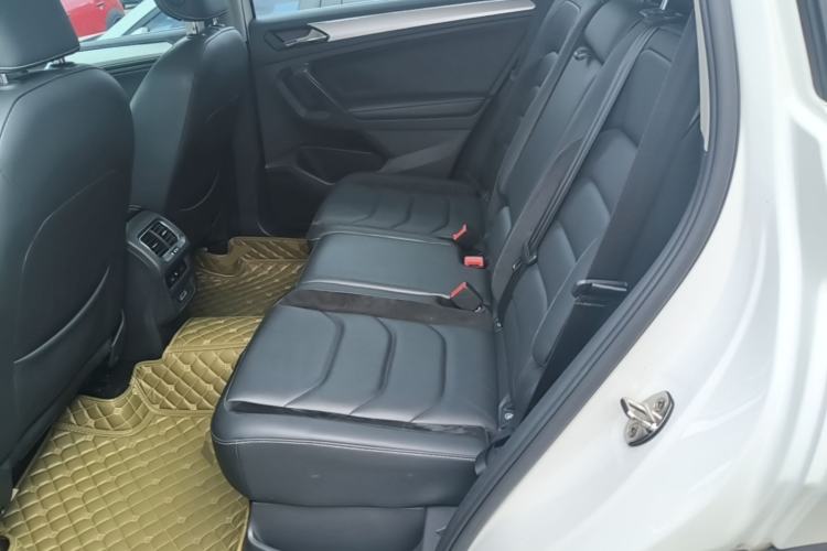 Used Volkswagen Tiguan L 2017 330TSI Automatic Two-Wheel Drive Luxury Edition Left Rear Seat