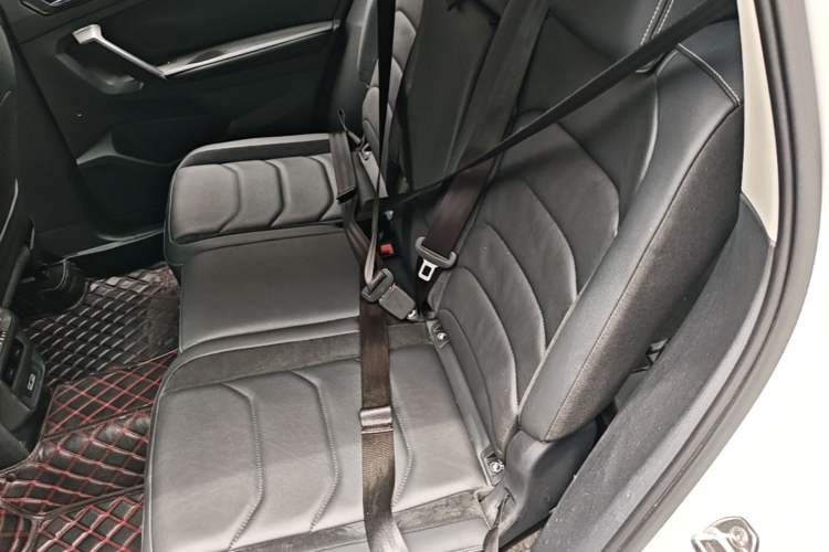 Used Volkswagen Tiguan L 2017 330TSI Automatic Two-Wheel Drive Comfort Edition Left Rear Seat