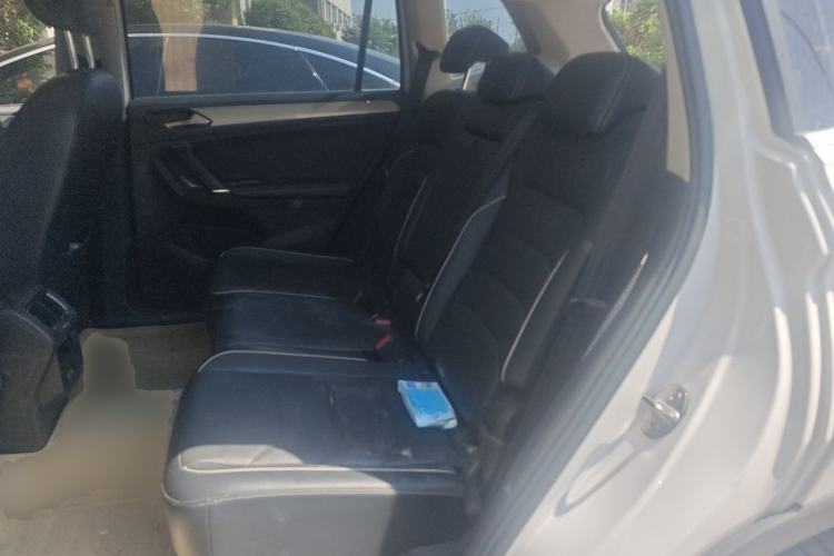 Used Volkswagen Tiguan L 2017 330TSI Automatic Two-Wheel Drive Flagship Edition Left Rear Seat