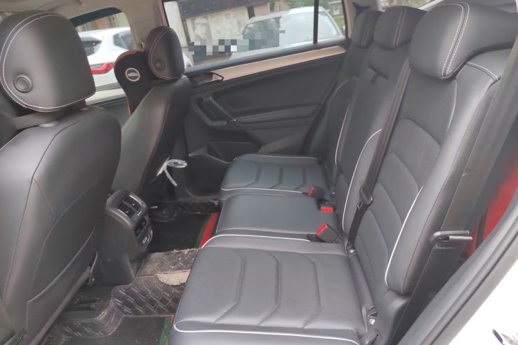 Used Volkswagen Tiguan L 2017 330TSI Automatic Two-Wheel Drive Flagship Edition Left Rear Seat