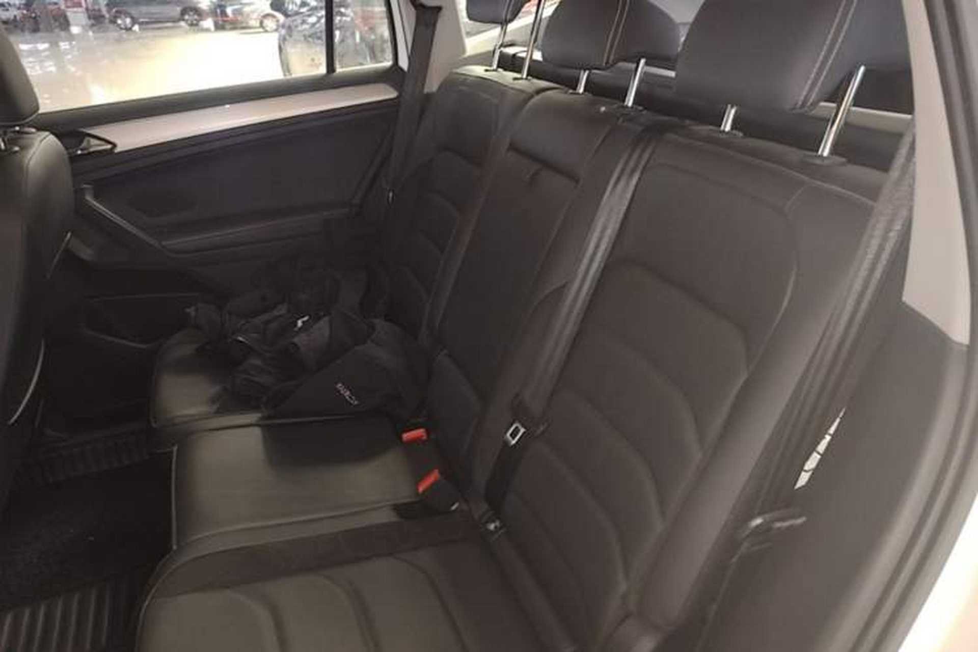 Used Volkswagen Tiguan L 2017 330TSI Automatic Two-Wheel Drive Luxury Edition Left Rear Seat