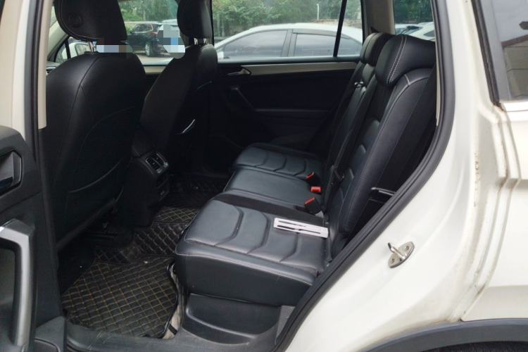 Used Volkswagen Tiguan L 2017 330TSI Automatic Two-Wheel Drive Luxury Edition Left Rear Seat