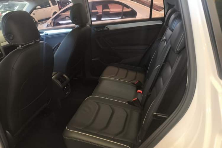 Used Volkswagen Tiguan L 2017 330TSI Automatic Two-Wheel Drive Flagship Edition Left Rear Seat