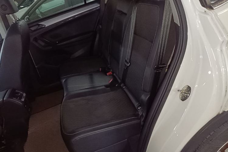 Used Volkswagen Tiguan L 2017 330TSI Automatic Two-Wheel Drive Luxury Edition Left Rear Seat