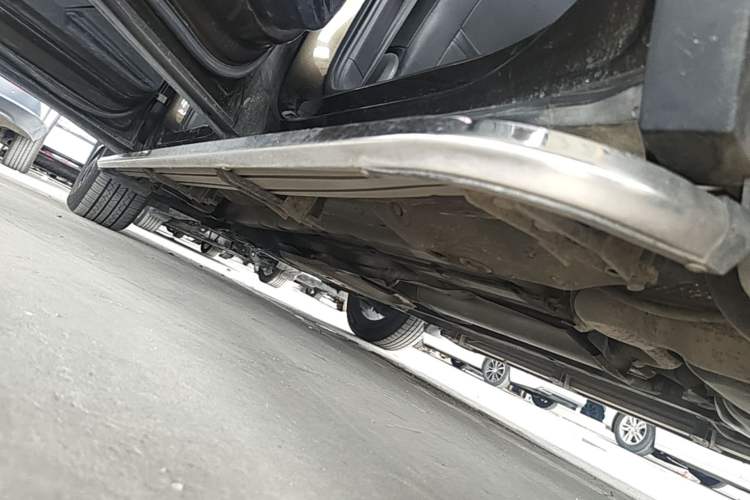 Used Volkswagen Tiguan L 2017 330TSI Automatic Two-Wheel Drive Luxury Edition Left Side Sill