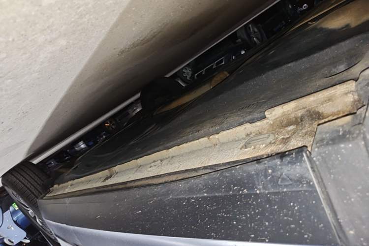 Used Volkswagen Tiguan L 2017 330TSI Automatic Two-Wheel Drive Comfort Edition Left Side Sill