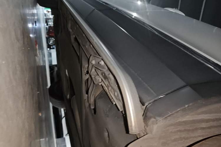 Used Volkswagen Tiguan L 2017 330TSI Automatic Two-Wheel Drive Luxury Edition Left Side Sill