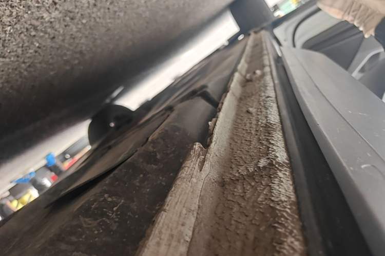 Used Volkswagen Tiguan L 2017 380TSI Automatic All-Wheel-Drive Luxury Edition Left Side Sill