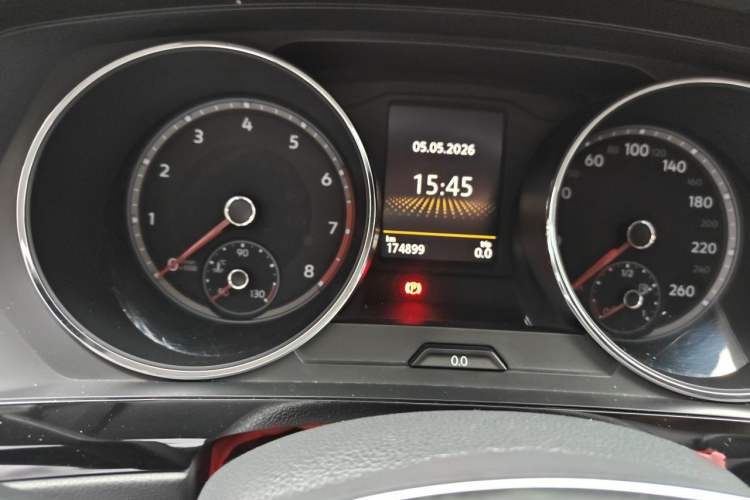 Used Volkswagen Tiguan L 2017 330TSI Automatic Two-Wheel Drive Comfort Edition Odometer Close Up