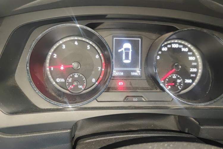 Used Volkswagen Tiguan L 2017 330TSI Automatic Two-Wheel Drive Luxury Edition Odometer Close Up
