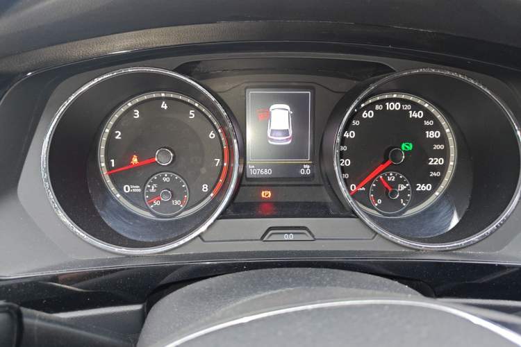 Used Volkswagen Tiguan L 2017 330TSI Automatic Two-Wheel Drive Comfort Edition Odometer Close Up