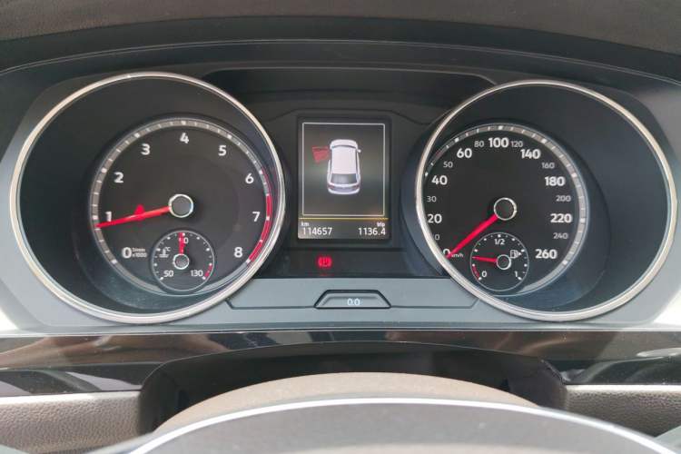 Used Volkswagen Tiguan L 2017 330TSI Automatic Two-Wheel Drive Flagship Edition Odometer Close Up