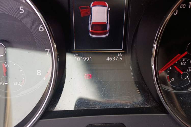Used Volkswagen Tiguan L 2017 330TSI Automatic Two-Wheel Drive Luxury Edition Odometer Close Up