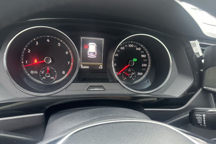 Used Volkswagen Tiguan L 2017 330TSI Automatic Two-Wheel Drive Flagship Edition Odometer Close Up