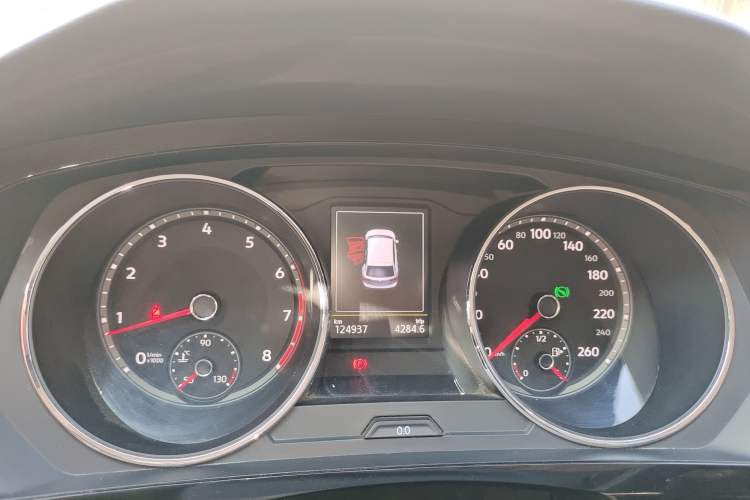 Used Volkswagen Tiguan L 2017 330TSI Automatic Two-Wheel Drive Comfort Edition Odometer Close Up