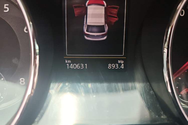 Used Volkswagen Tiguan L 2017 330TSI Automatic Two-Wheel Drive Luxury Edition Odometer Close Up