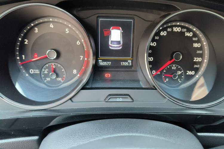 Used Volkswagen Tiguan L 2017 330TSI Automatic Two-Wheel Drive Flagship Edition Odometer Close Up