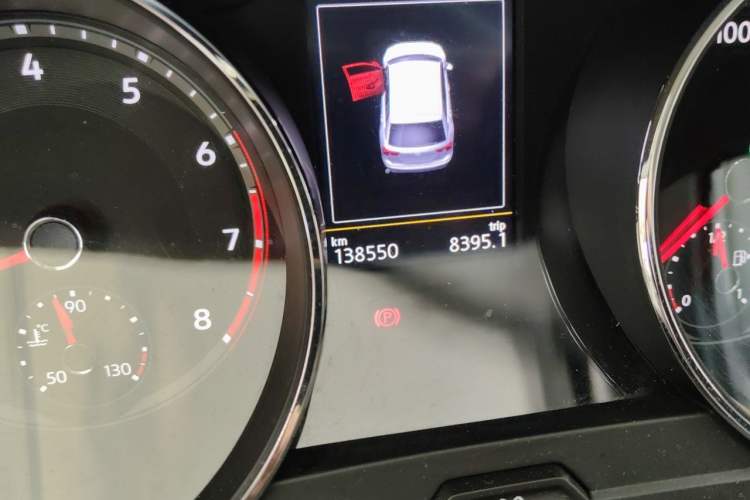 Used Volkswagen Tiguan L 2017 380TSI Automatic All-Wheel-Drive Luxury Edition Odometer Close Up