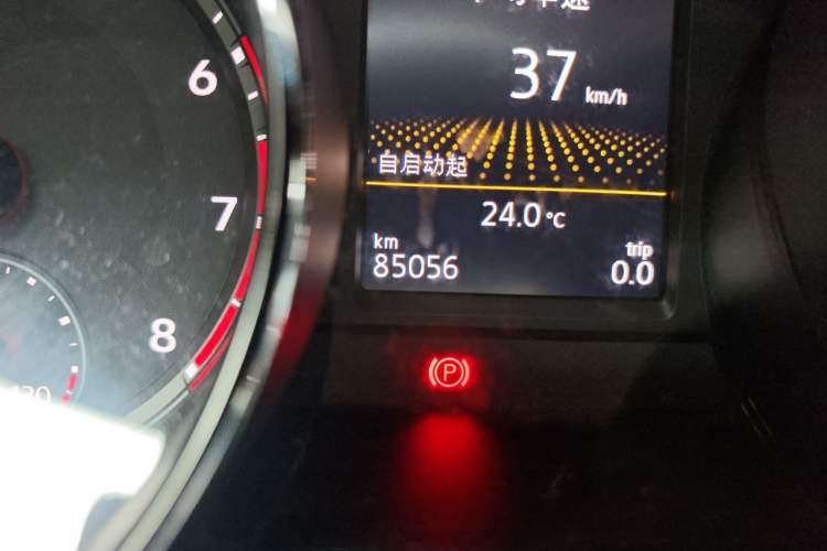 Used Volkswagen Tiguan L 2017 380TSI Automatic All-Wheel-Drive Luxury Edition Odometer Close Up