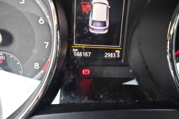 Used Volkswagen Tiguan L 2017 330TSI Automatic Two-Wheel Drive Luxury Edition Odometer Close Up