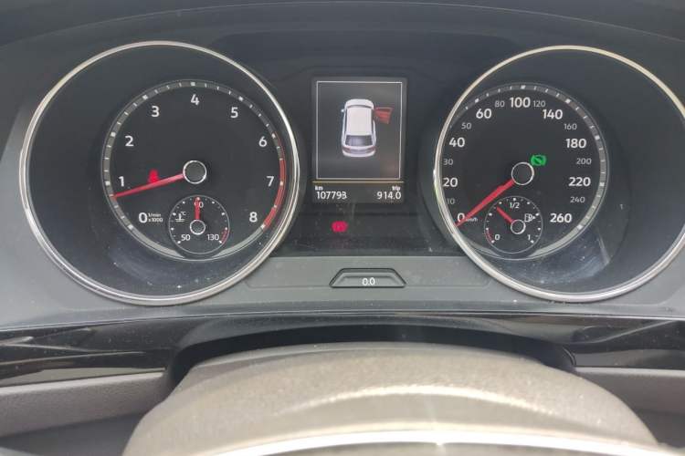 Used Volkswagen Tiguan L 2017 380TSI Automatic All-Wheel-Drive Luxury Edition Odometer Close Up