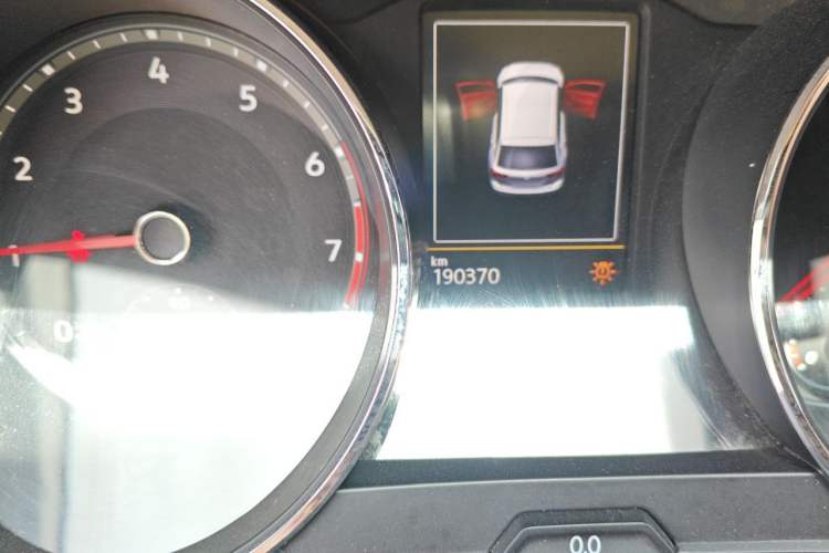 Used Volkswagen Tiguan L 2017 330TSI Automatic Two-Wheel Drive Flagship Edition Odometer Close Up